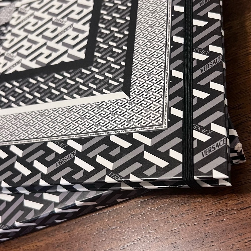 NEW VERSACE Signature Graphic Greca Print Black & White Notebook Table Decor - Picture 7 of 10